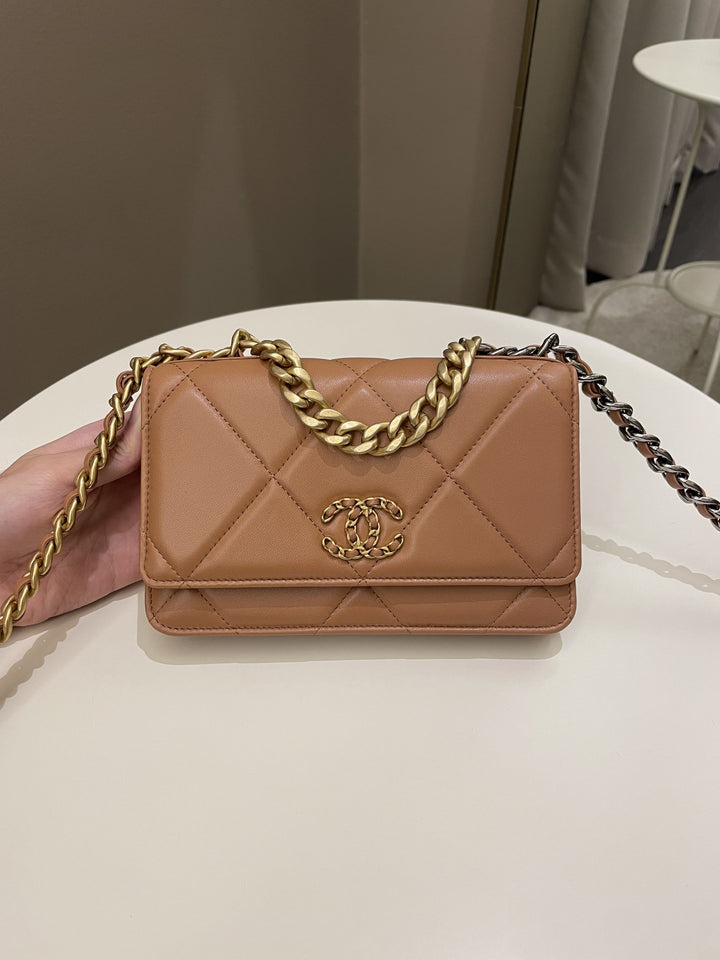 Chanel 19 Wallet On Chain Caramel Lambskin
