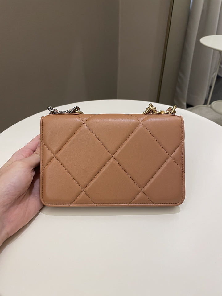Chanel 19 Wallet On Chain Caramel Lambskin