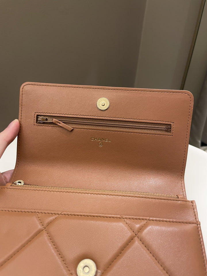 Chanel 19 Wallet On Chain Caramel Lambskin