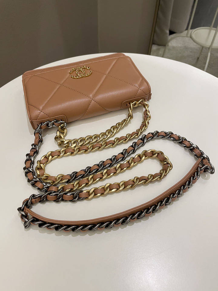Chanel 19 Wallet On Chain Caramel Lambskin