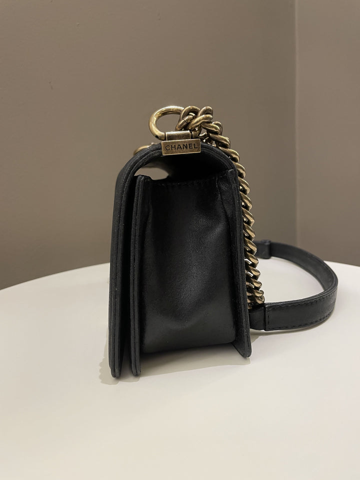 Chanel Quilted Stitch Boy Old Medium Black Calfskin