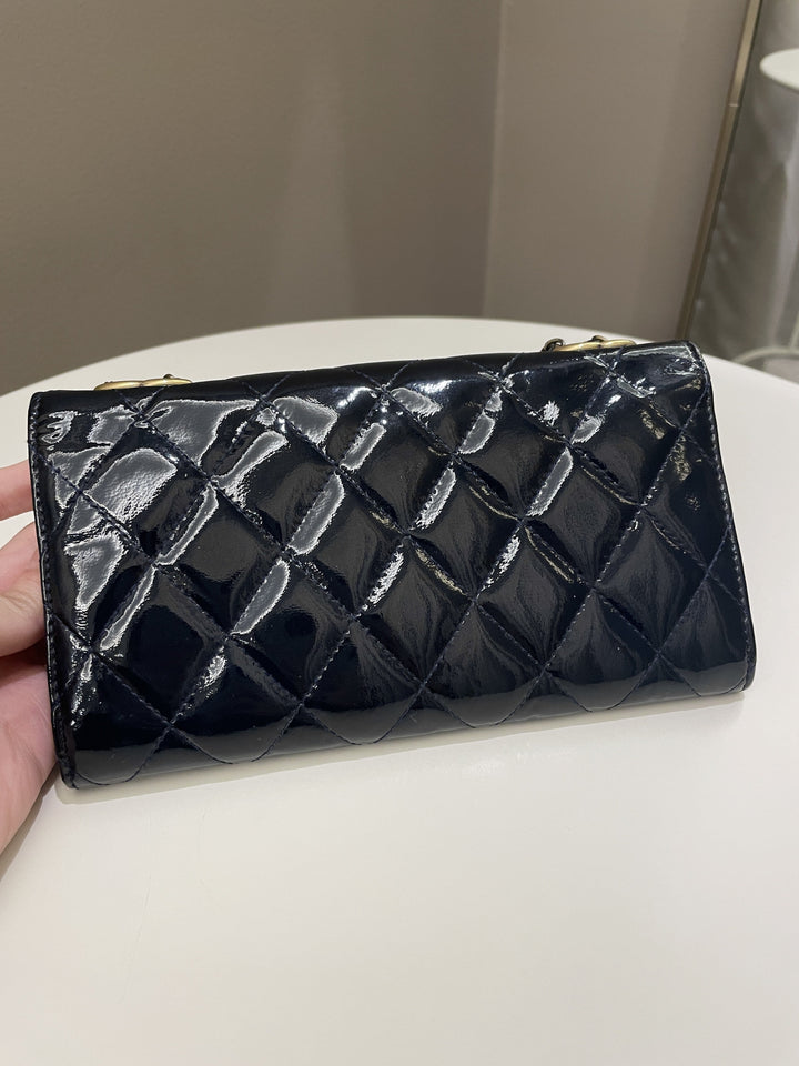 Chanel Double C Grommet Clutch On Chain Midnight Blue Patent