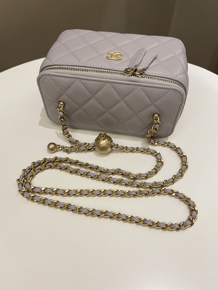 Chanel 22B Pearl Crush Vanity Rectangular Grey Lambskin