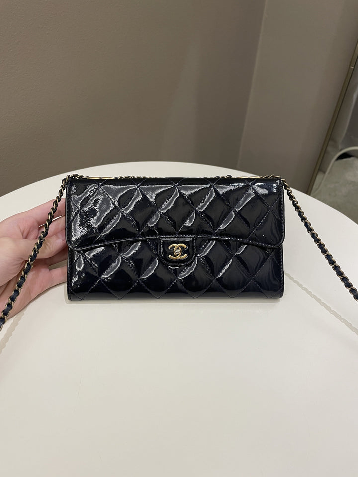 Chanel Double C Grommet Clutch On Chain Midnight Blue Patent