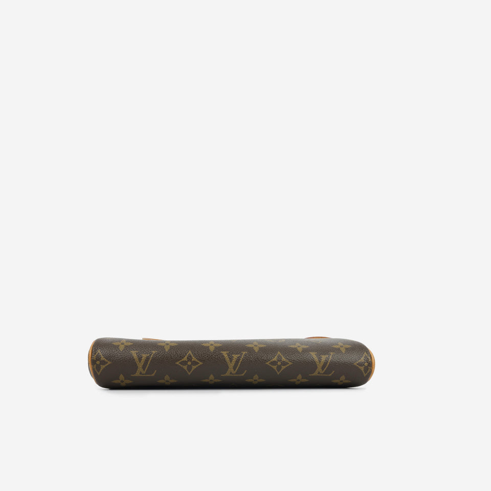 Eva Clutch - Monogram