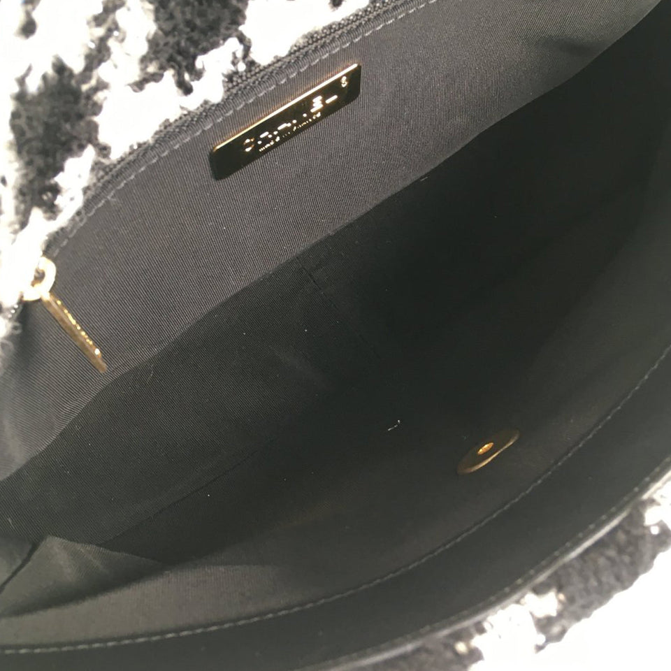 CHANEL Medium Tweed 19 Flap Bag