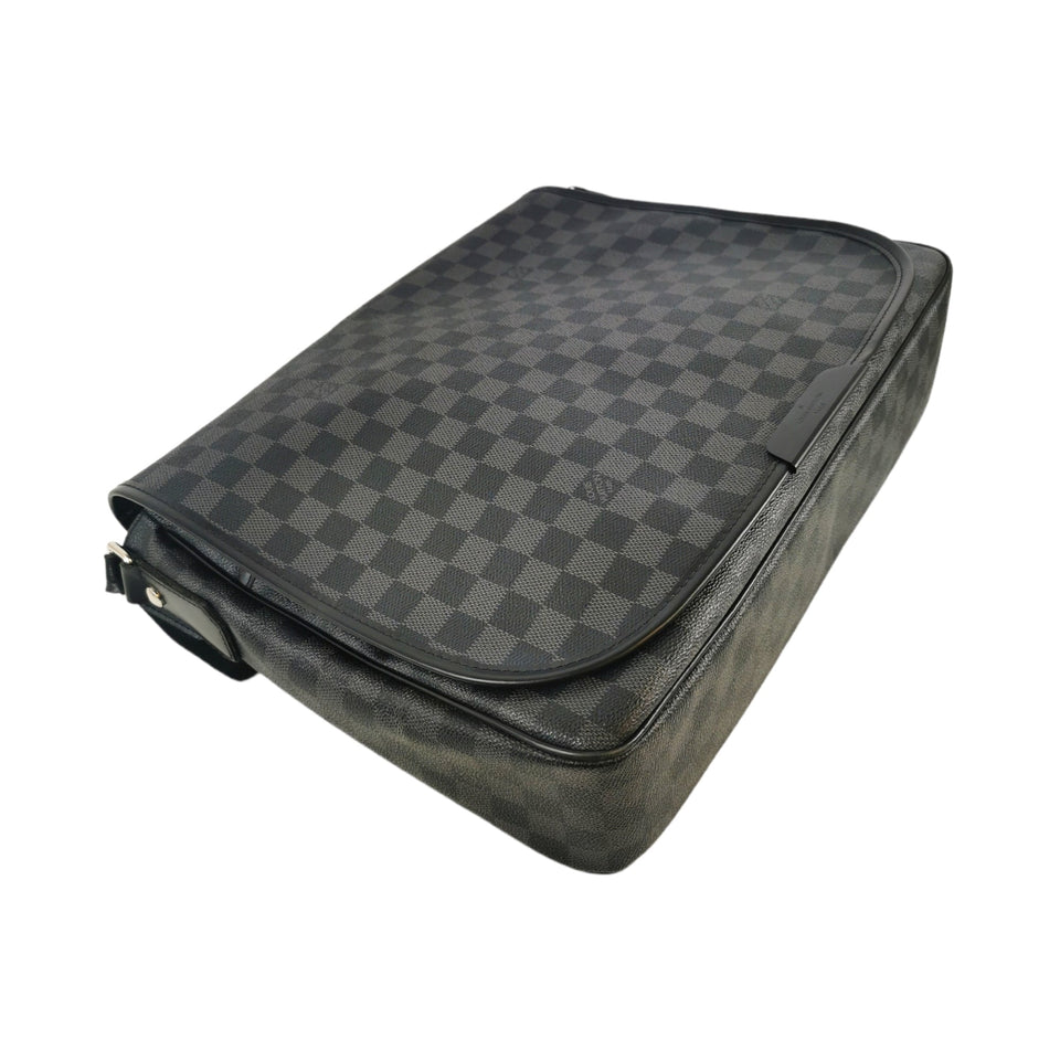 Louis Vuitton Daniel MM Damier Graphite