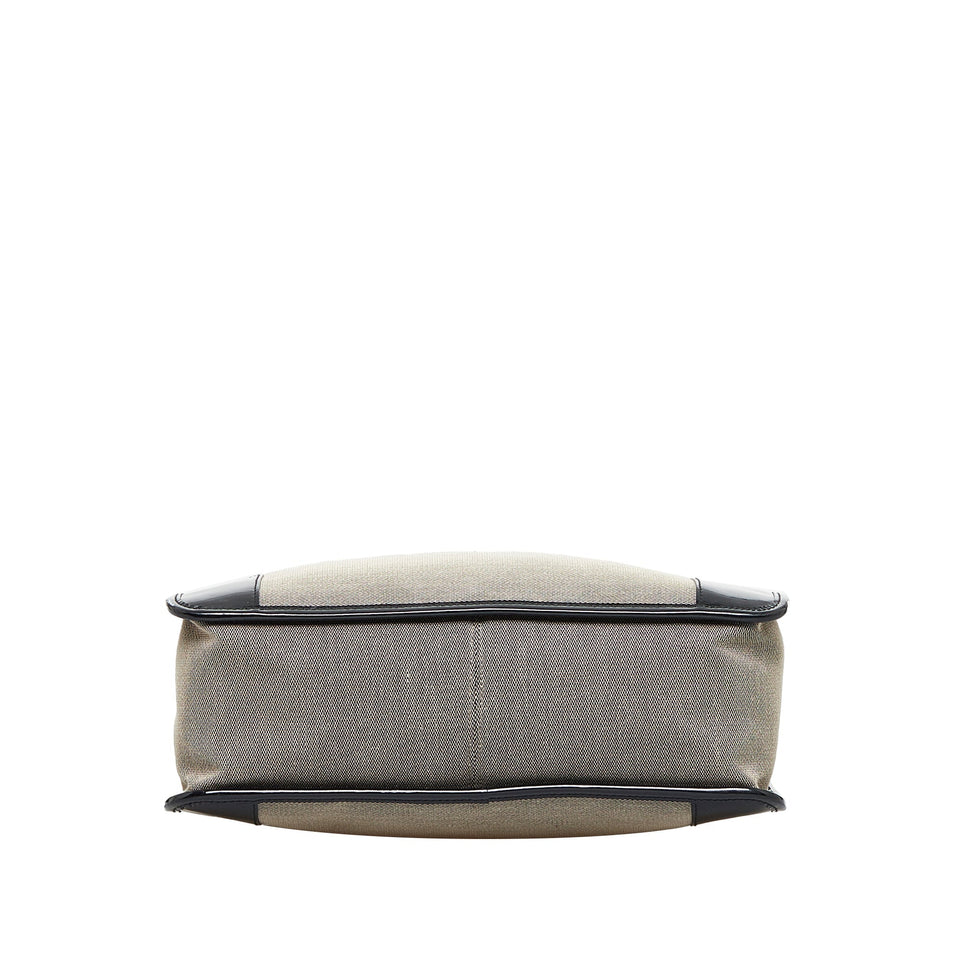 Gucci Handbag Grey Canvas