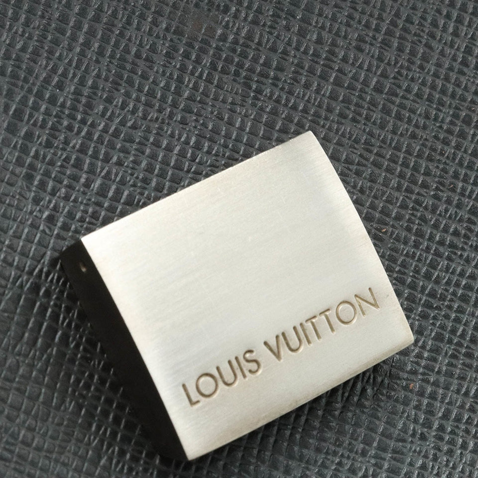 Louis Vuitton Taiga  Leather Clutch Bag