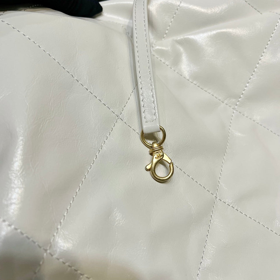 Chanel - Luxury Bag - CHL - 988