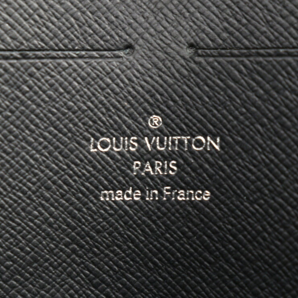Louis Vuitton Pochette Voyage  Leather Clutch Bag