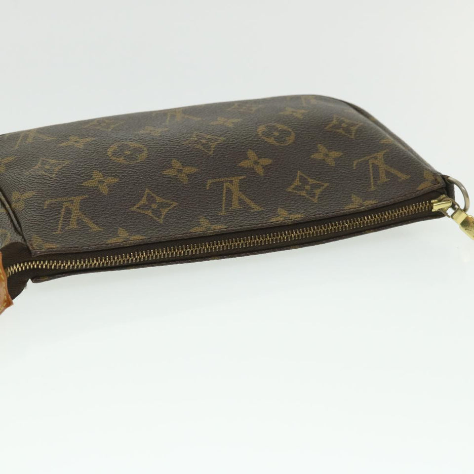 Louis Vuitton Pochette Accessoires  Canvas Clutch Bag