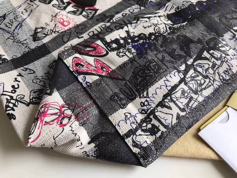 Burberry Bags - Bagsattire   290