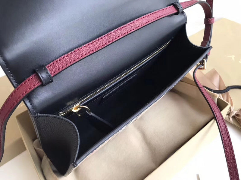 Burberry Bags - Bagsattire   492