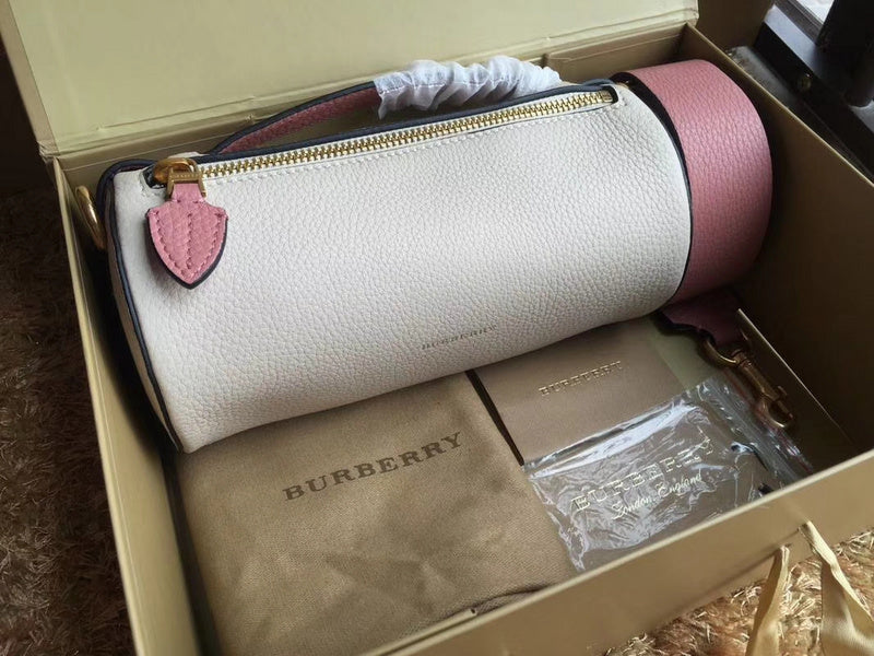 Burberry Bags - Bagsattire   459