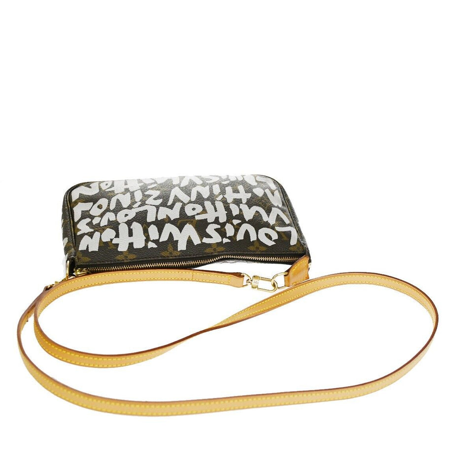 Louis Vuitton Pochette Accessoires  Leather Clutch Bag