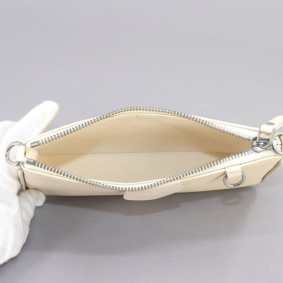 Louis Vuitton Easy Pouch  Leather Clutch Bag