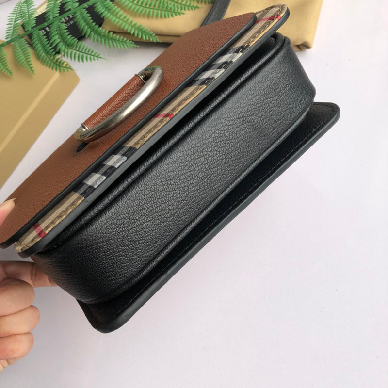 Burberry Bags - Bagsattire   446