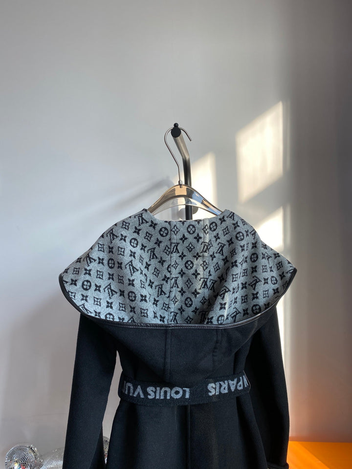Luxury Louis Vuitton  Wrap Coat 044