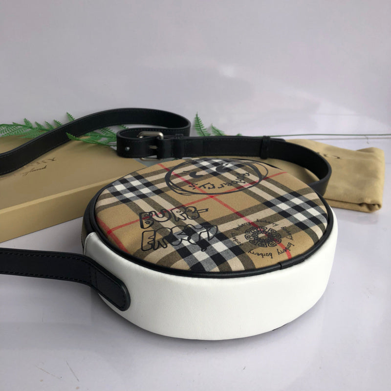 Burberry Bags - Bagsattire   689