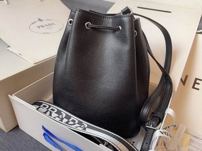 Barnes-Bags - Prada Bags - 991