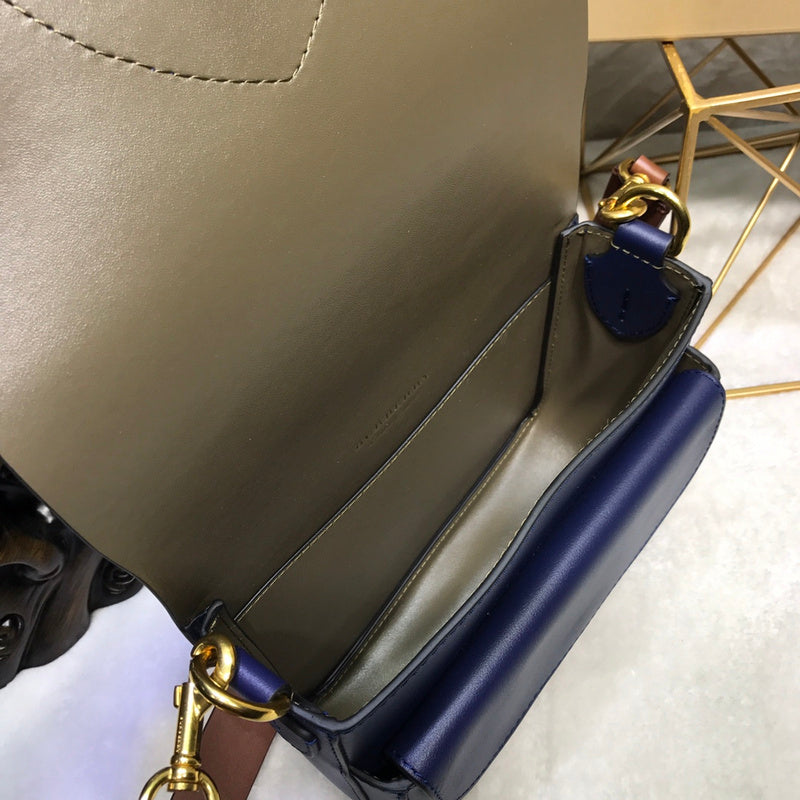 Burberry Bags - Bagsattire   257