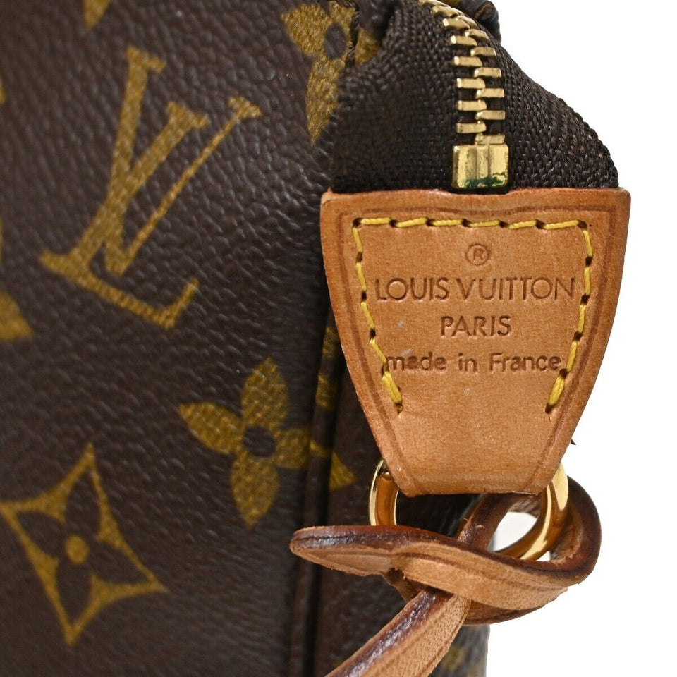 Louis Vuitton Pochette Accessoires  Canvas Clutch Bag