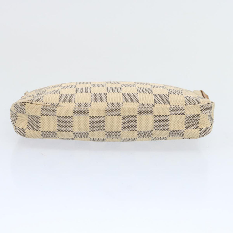 Louis Vuitton Pochette Accessoires  Leather Clutch Bag