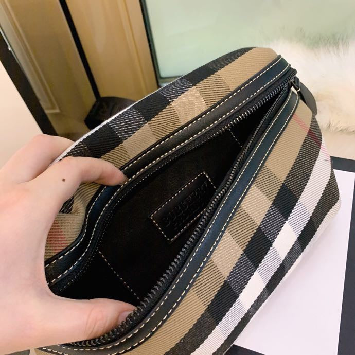 Burberry Bags - Bagsattire   214