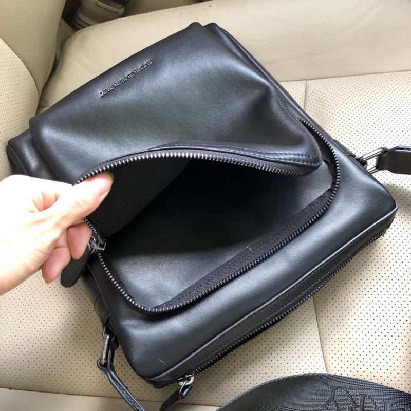 Burberry Bags - Bagsattire   529