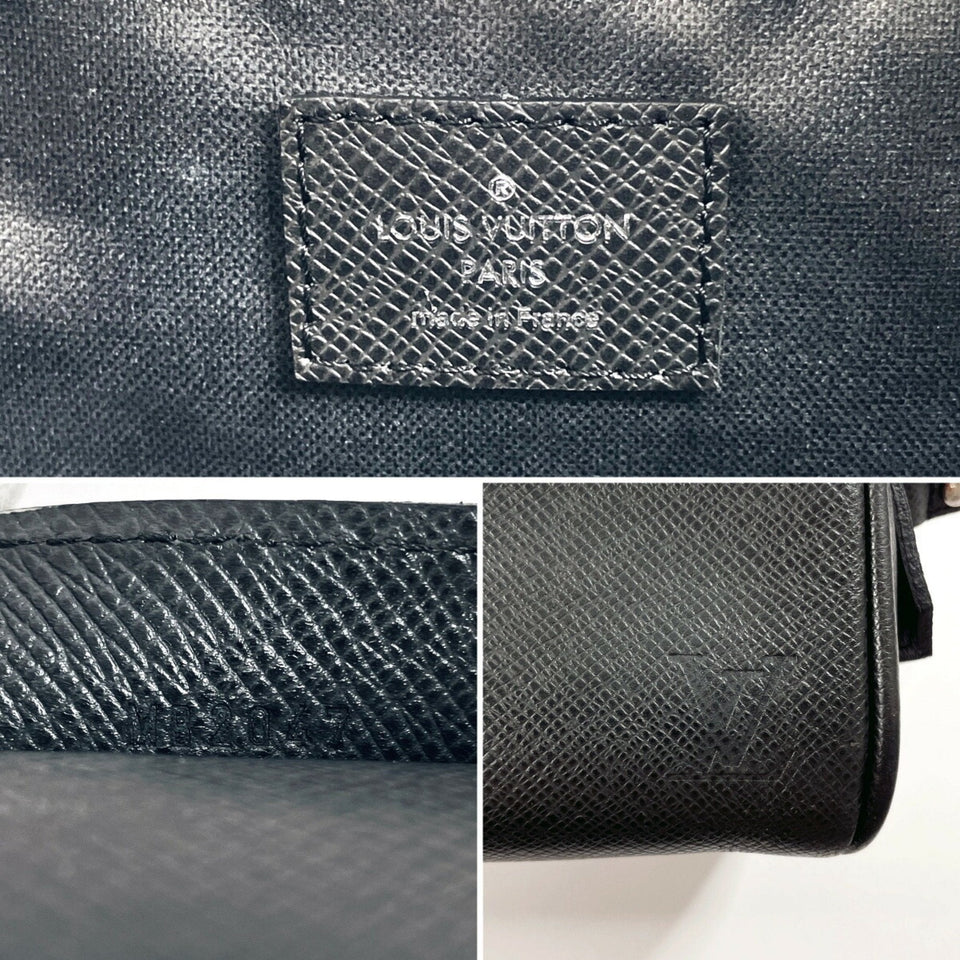 Louis Vuitton Dopp Kit  Leather Clutch Bag