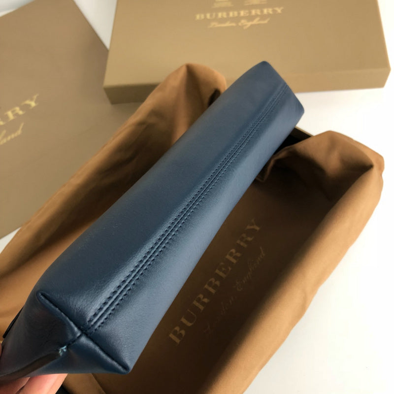 Burberry Bags - Bagsattire   422