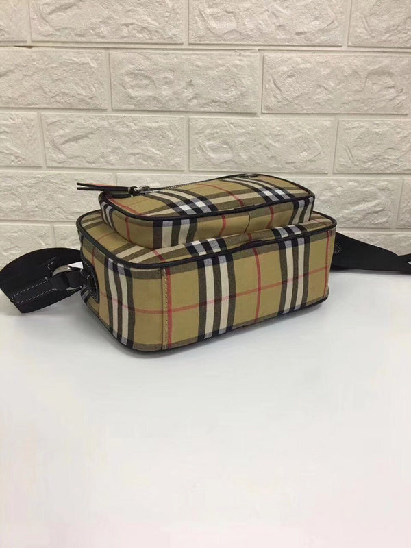 Burberry Bags - Bagsattire   420