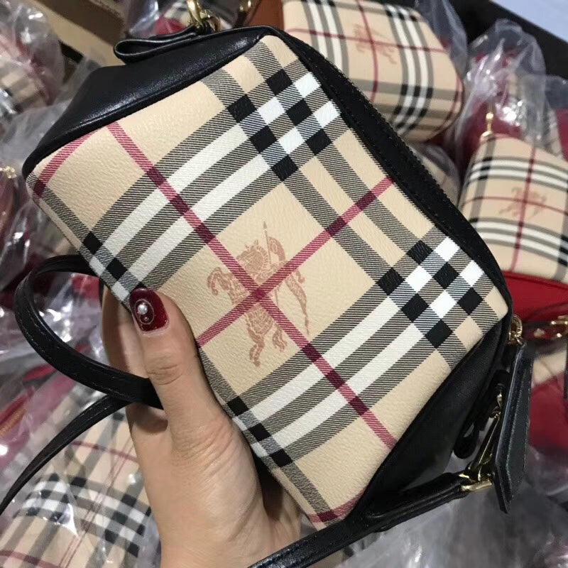 Burberry Bags - Bagsattire   333