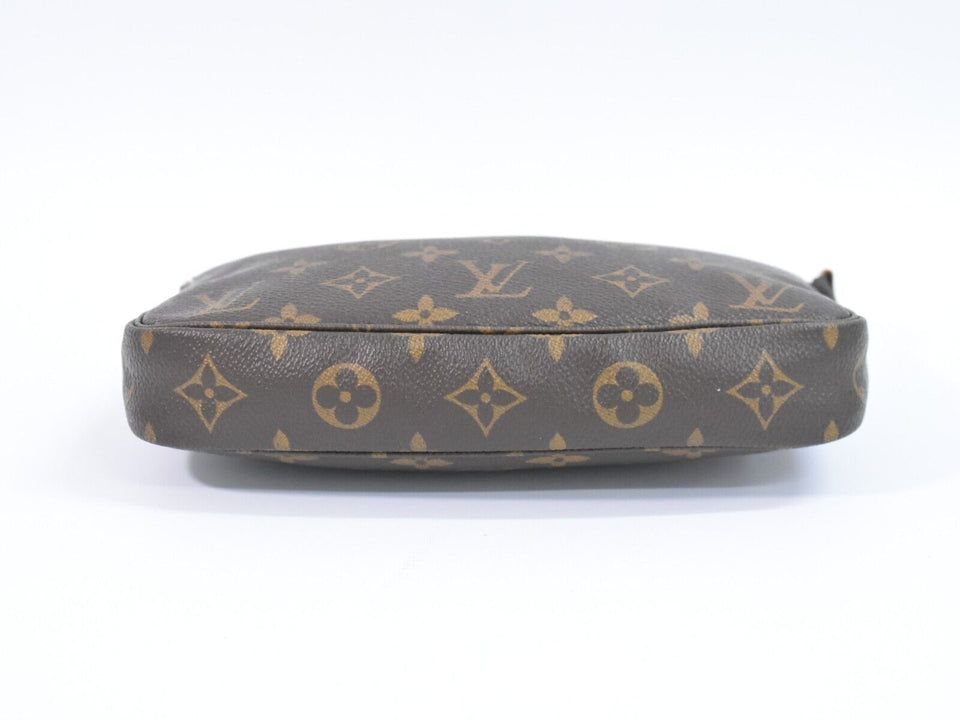 Louis Vuitton Pochette Accessoire  Canvas Clutch Bag