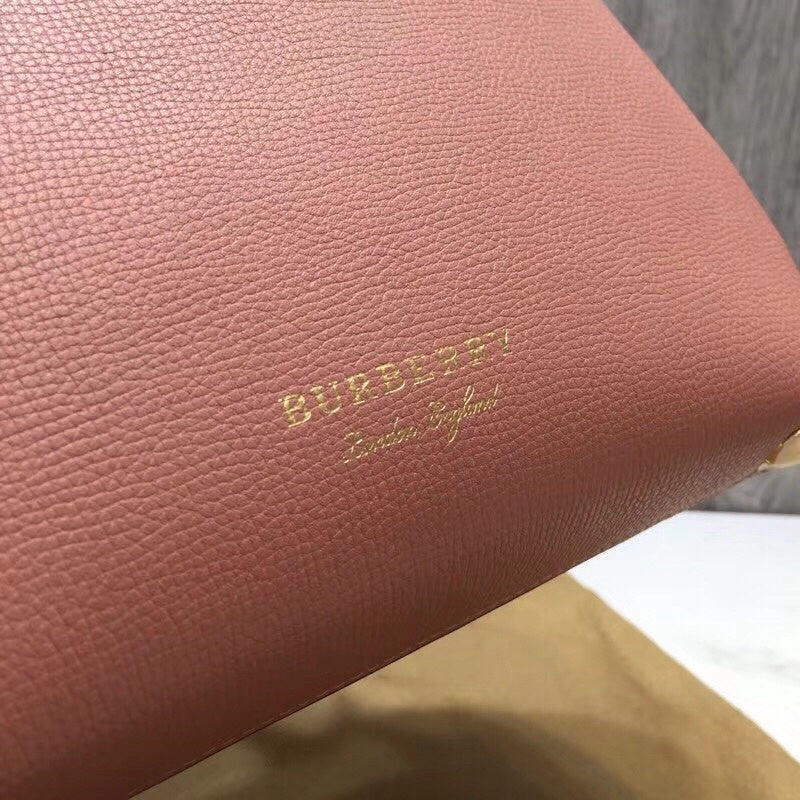 Burberry Bags - Bagsattire   513