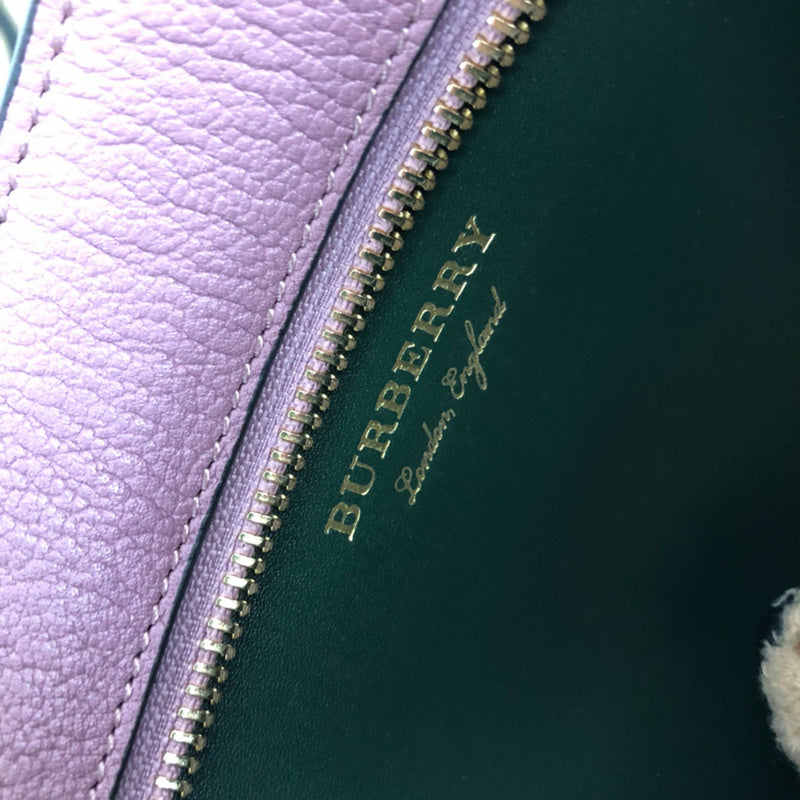 Burberry Bags - Bagsattire   429
