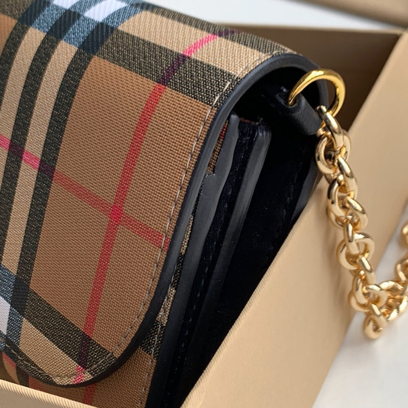 Burberry Bags - Bagsattire   659