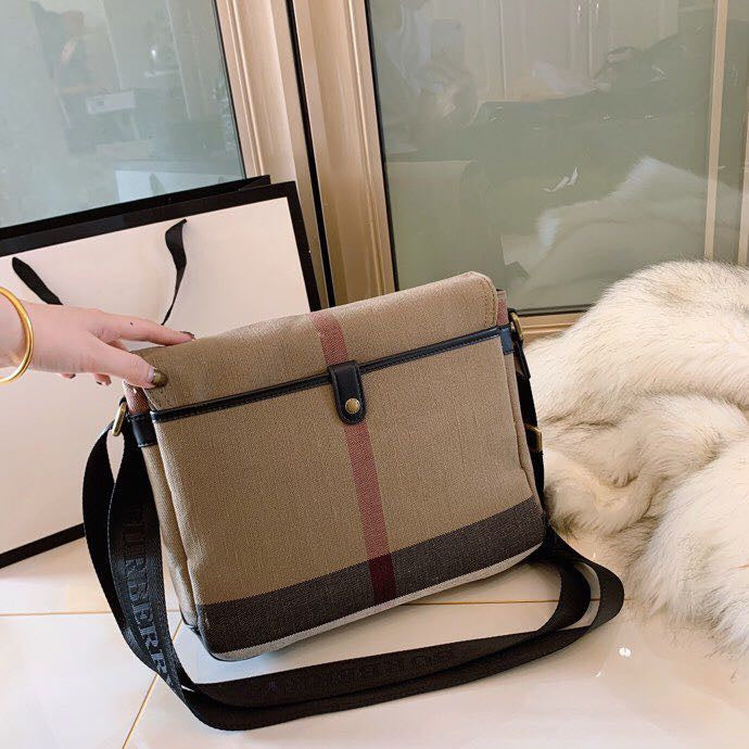 Burberry Bags - Bagsattire   211