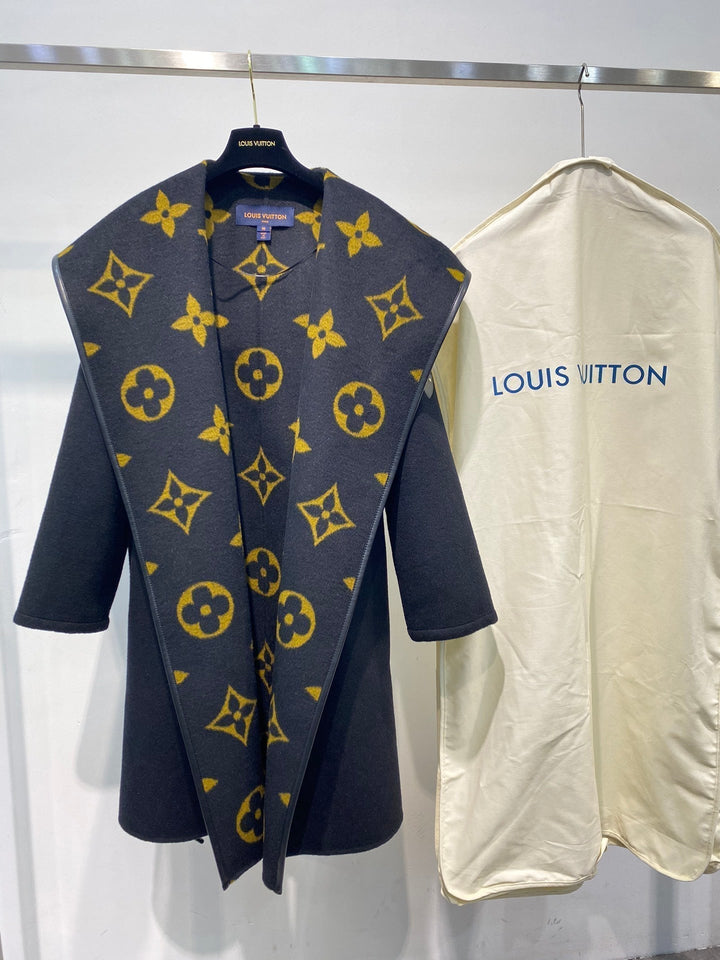 Luxury Louis Vuitton  Wrap Coat 037