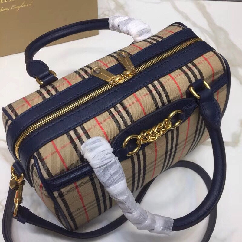 Burberry Bags - Bagsattire   697