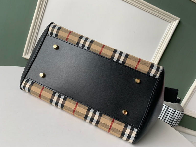 Burberry Bags - Bagsattire   669