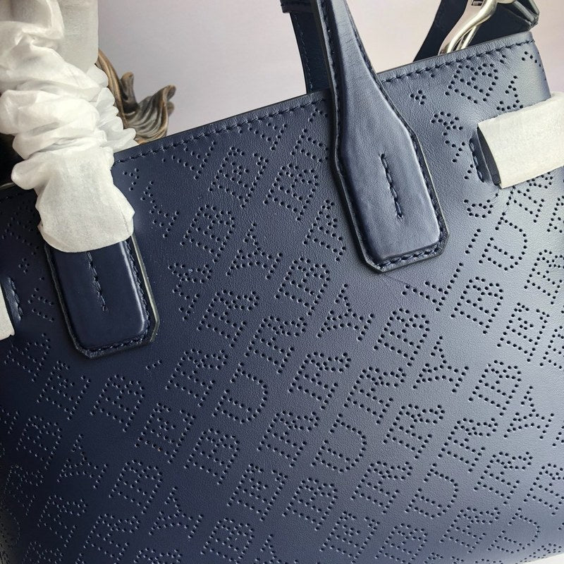 Burberry Bags - Bagsattire   639