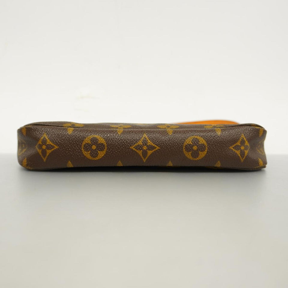 Louis Vuitton Pochette Accessoire  Canvas Clutch Bag