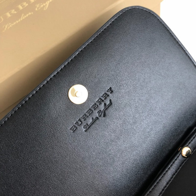 Burberry Bags - Bagsattire   496