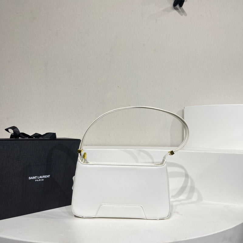 Burberry Bags - Bagsattire   135