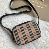 Burberry Bags - Bagsattire   597