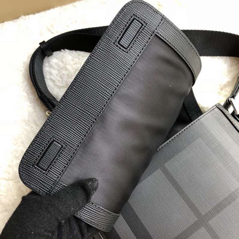 Burberry Bags - Bagsattire   386