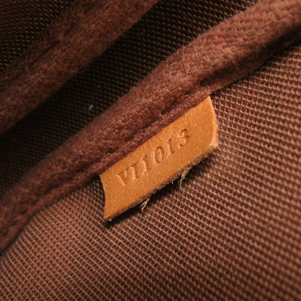 Louis Vuitton Pochette Accessoire  Canvas Clutch Bag