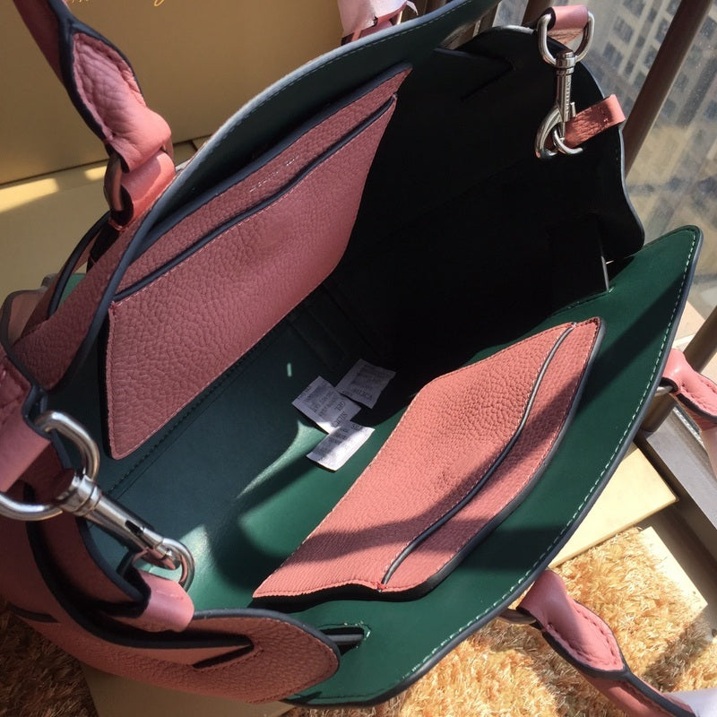 Burberry Bags - Bagsattire   432